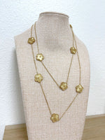 Load image into Gallery viewer, Double daisy necklace
