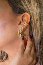 Load image into Gallery viewer, Mou Earrings
